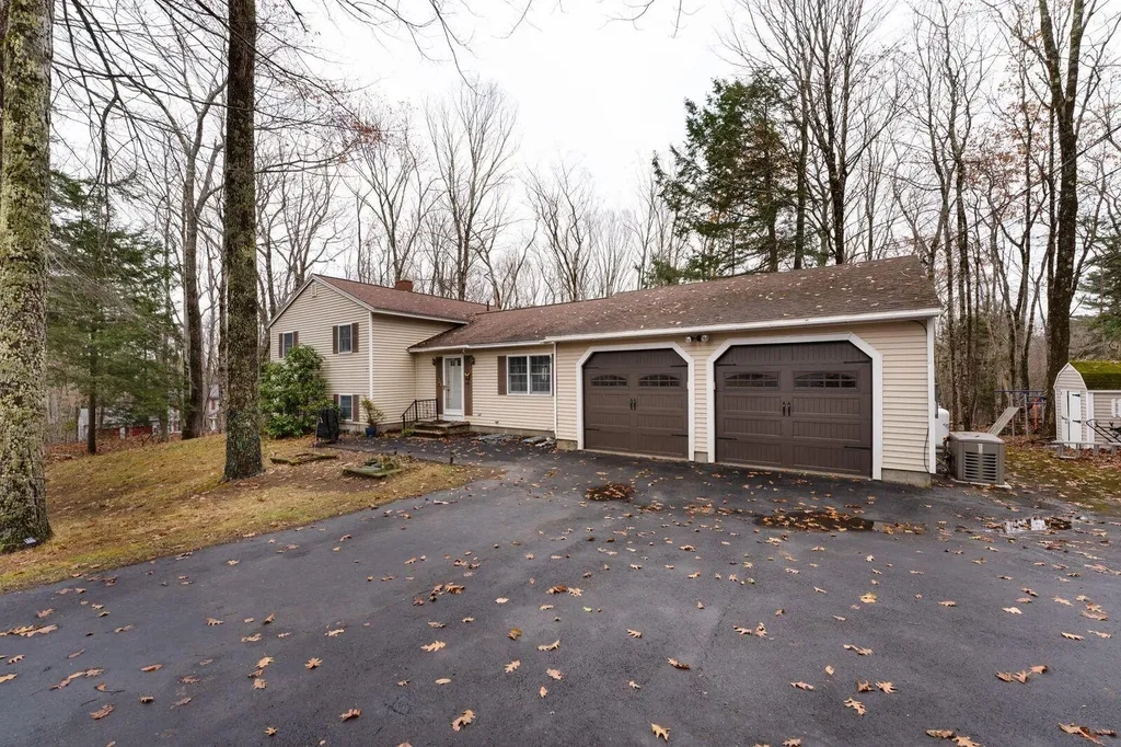 20 Rocky Hill Drive Brunswick ME 04011
