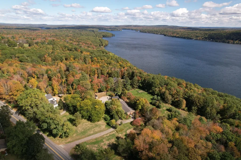 309 Maine 133 Winthrop ME 04364