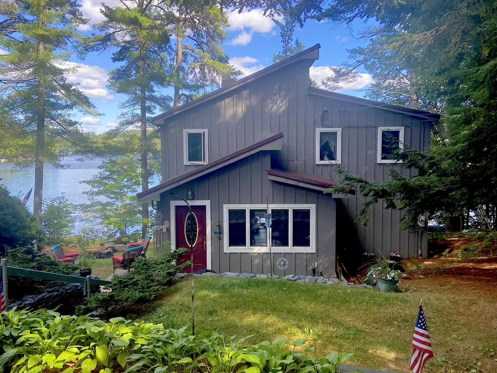 41 Haskell Avenue Raymond ME 04071