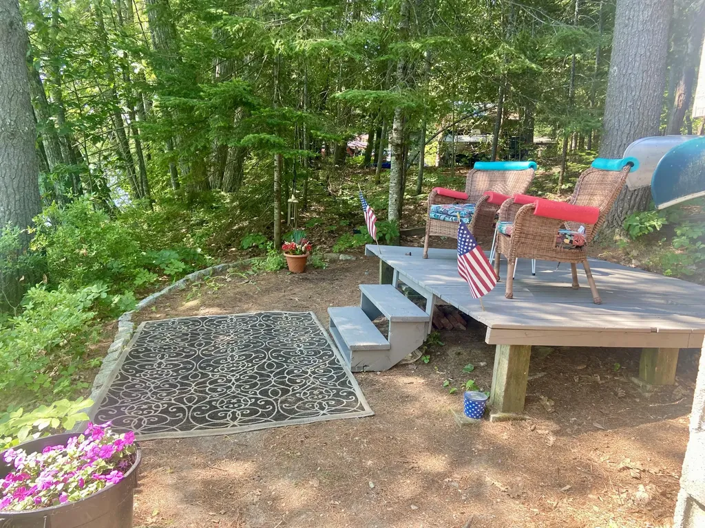 41 Haskell Avenue Raymond ME 04071