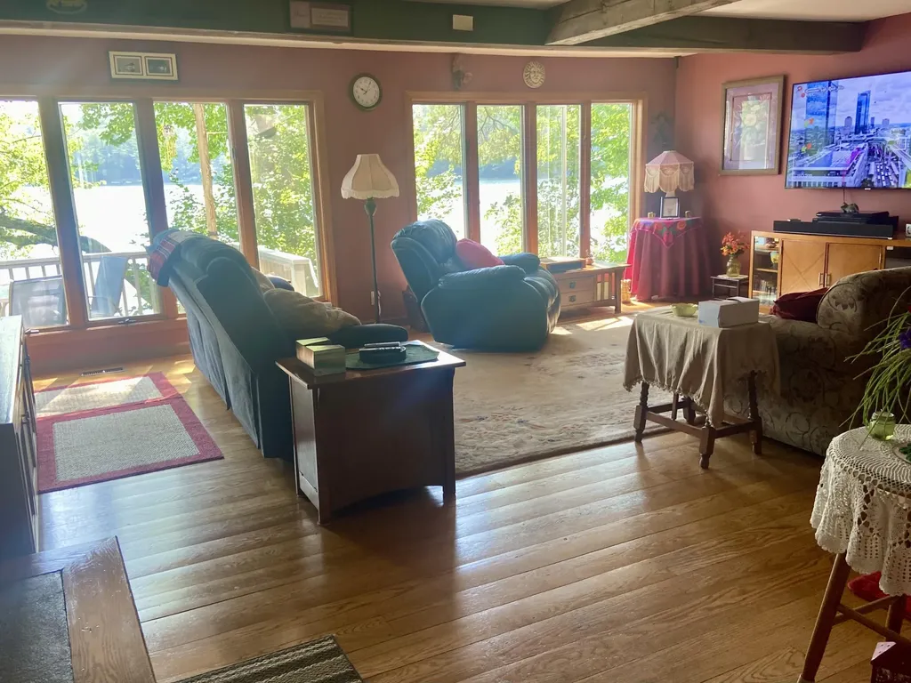 41 Haskell Avenue Raymond ME 04071