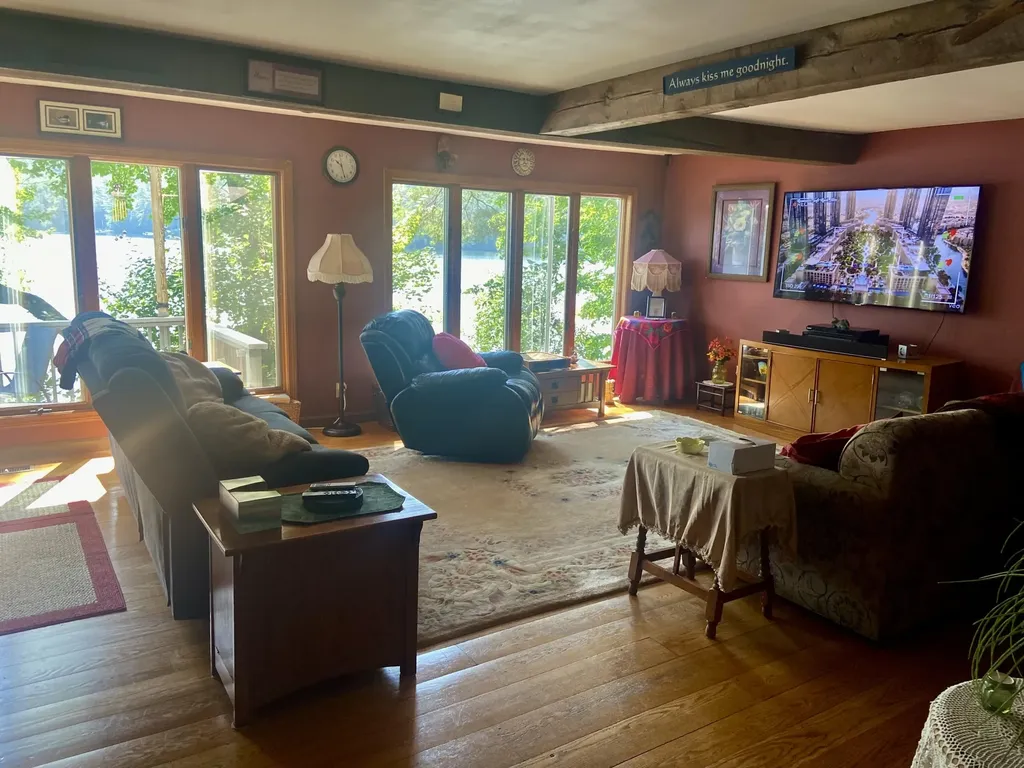 41 Haskell Avenue Raymond ME 04071
