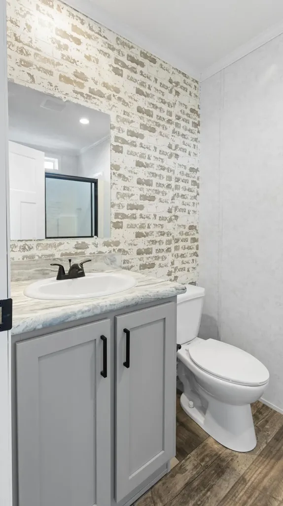 7 Nelligan Drive Holden ME 04429