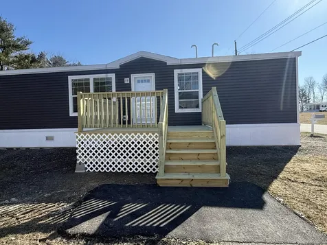 7 Nelligan Drive Holden ME 04429