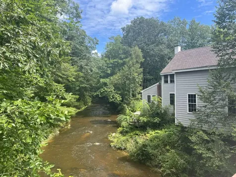 21 Mill Road Falmouth ME 04105