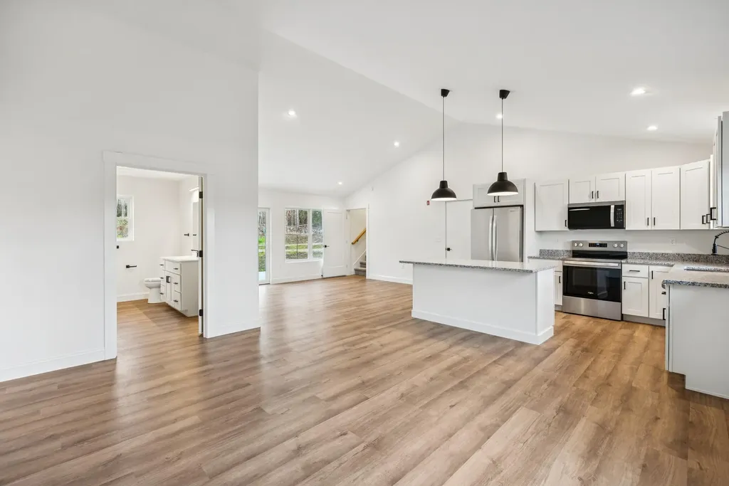 20 Blackberry Hill Road West Gardiner ME 04345