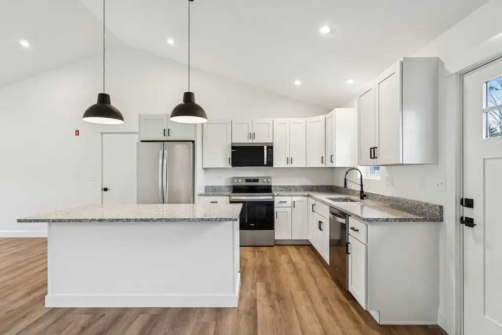 20 Blackberry Hill Road West Gardiner ME 04345