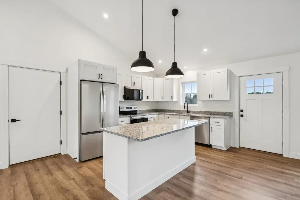 20 Blackberry Hill Road West Gardiner ME 04345