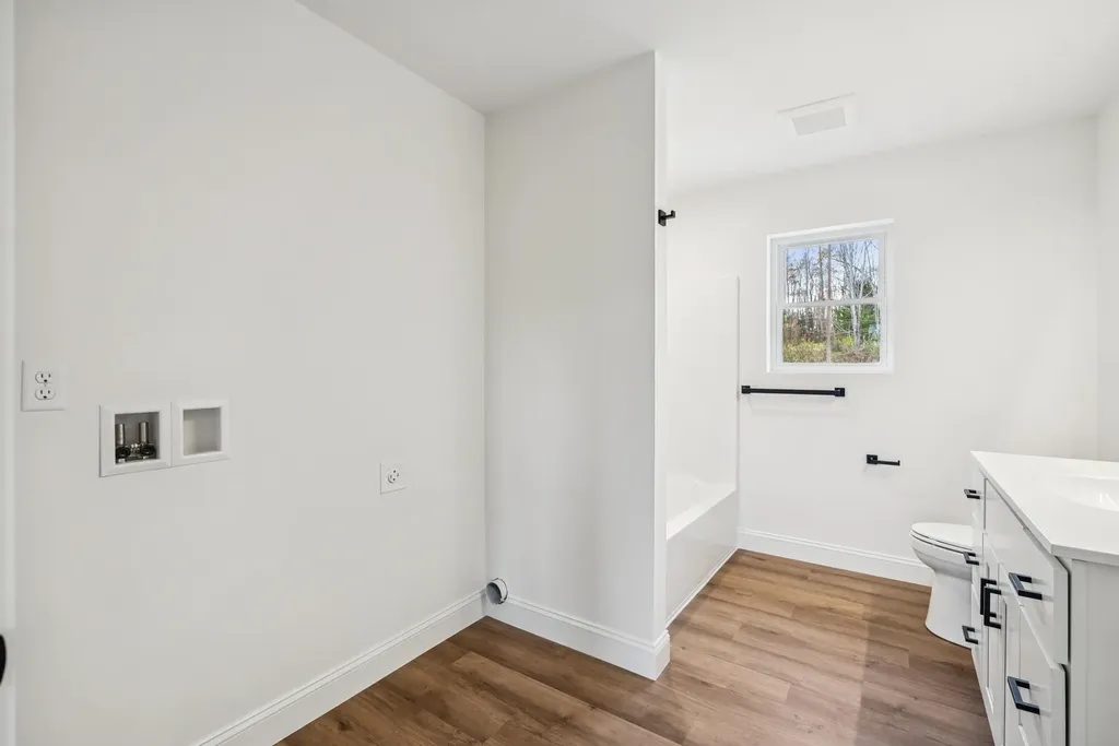 20 Blackberry Hill Road West Gardiner ME 04345