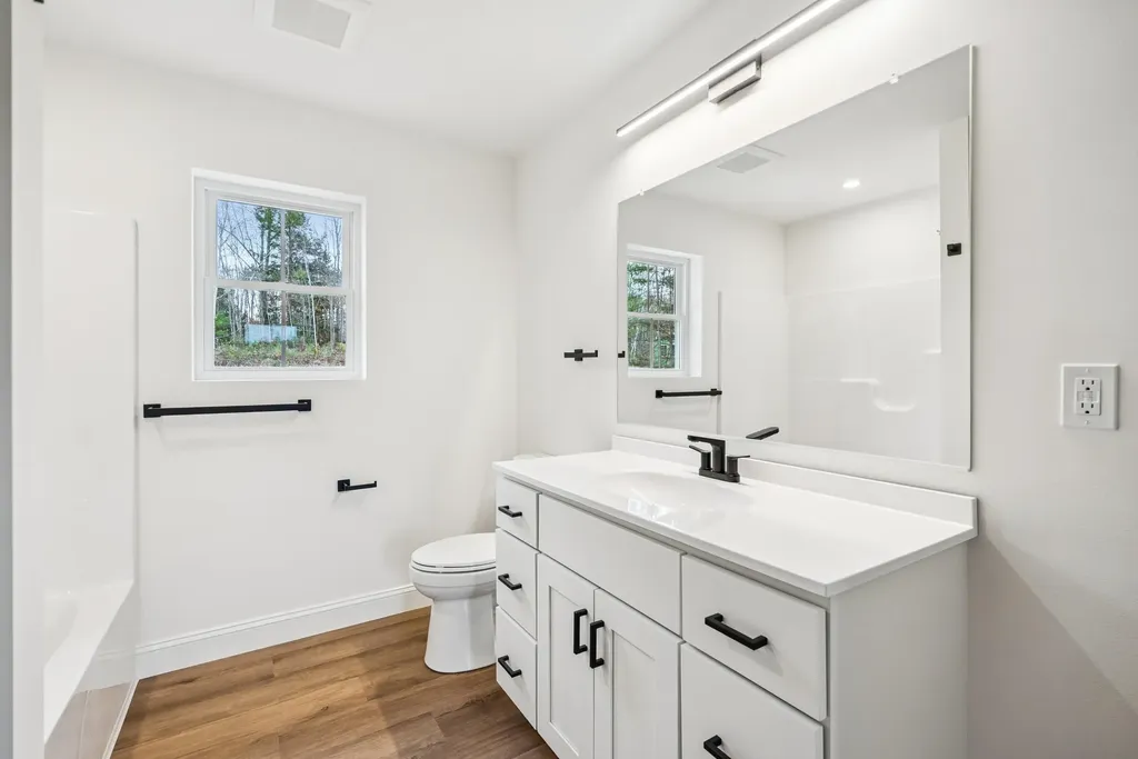 20 Blackberry Hill Road West Gardiner ME 04345