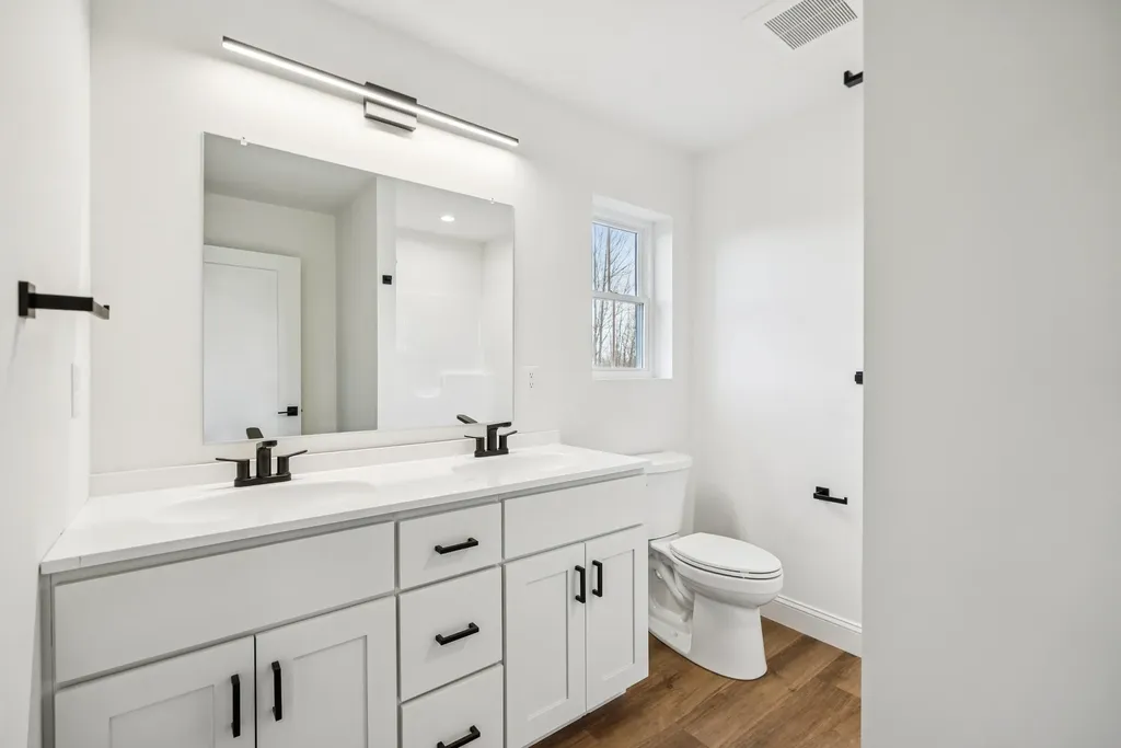 20 Blackberry Hill Road West Gardiner ME 04345