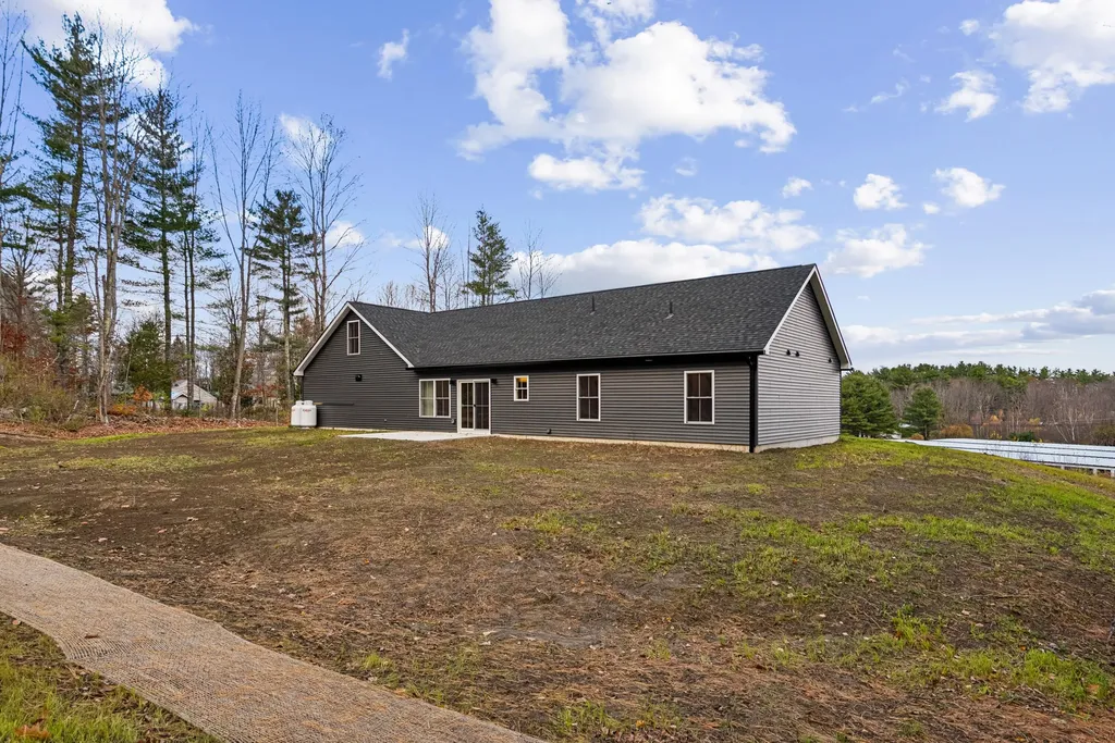 20 Blackberry Hill Road West Gardiner ME 04345