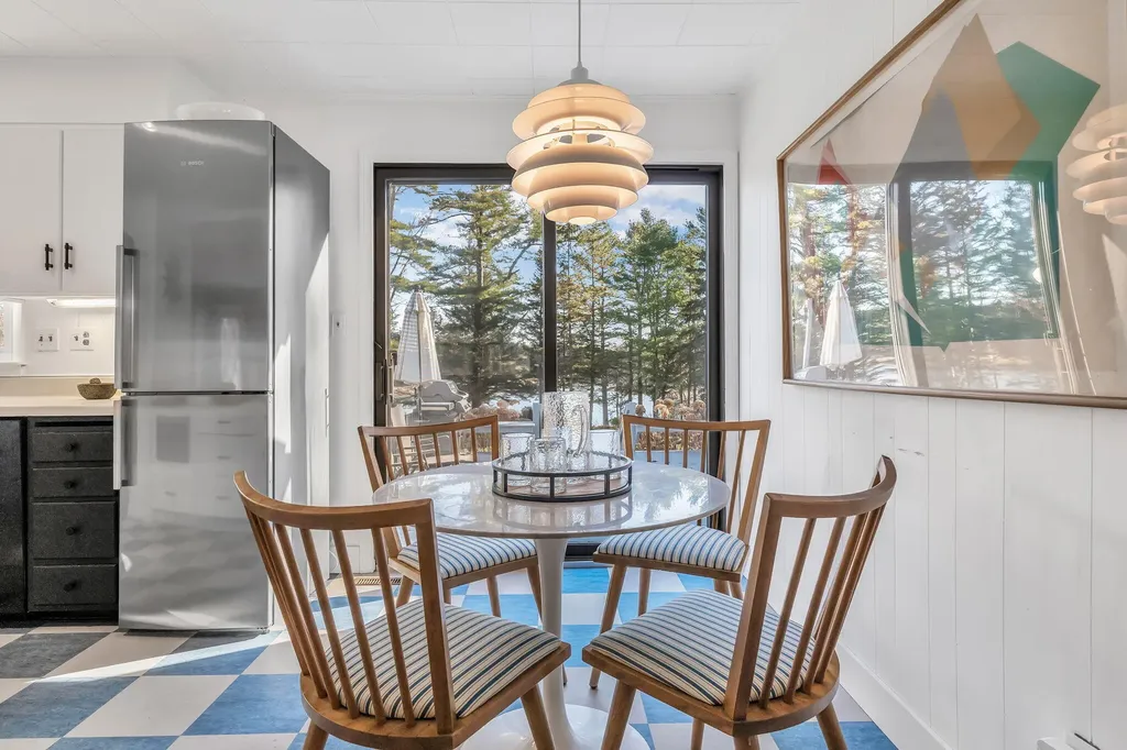 576 Pleasant Point Road Cushing ME 04563