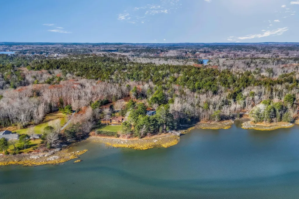 576 Pleasant Point Road Cushing ME 04563