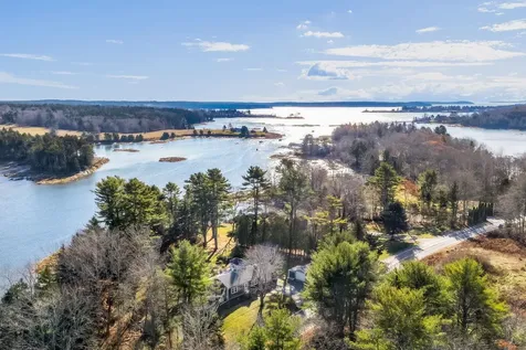576 Pleasant Point Road Cushing ME 04563