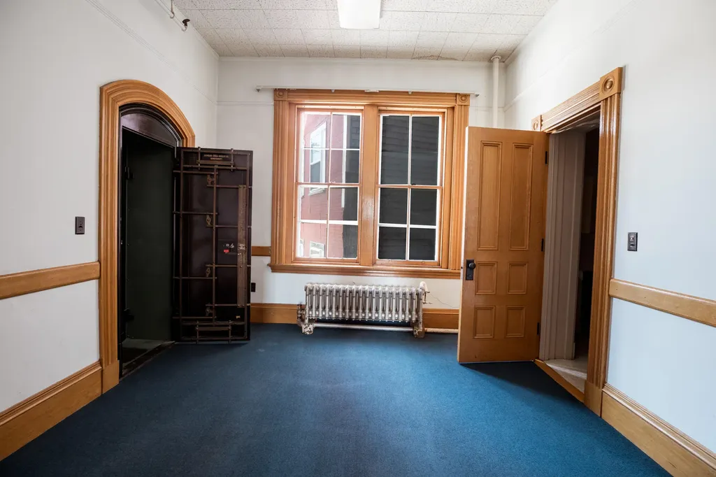 74 Hammond Street Bangor ME 04401