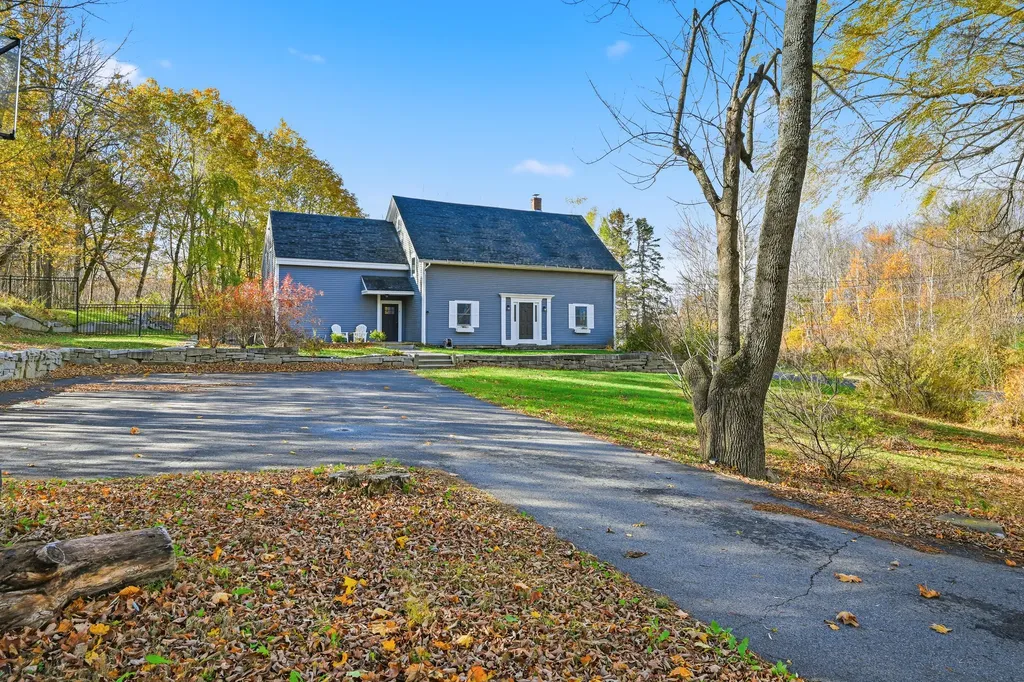 424 Winthrop Street Hallowell ME 04347