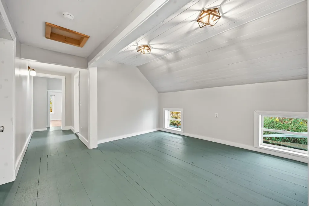 424 Winthrop Street Hallowell ME 04347