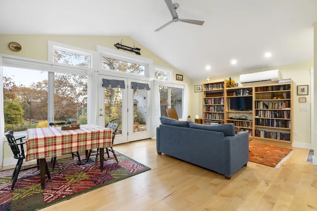 45 Harding Road Brunswick ME 04011