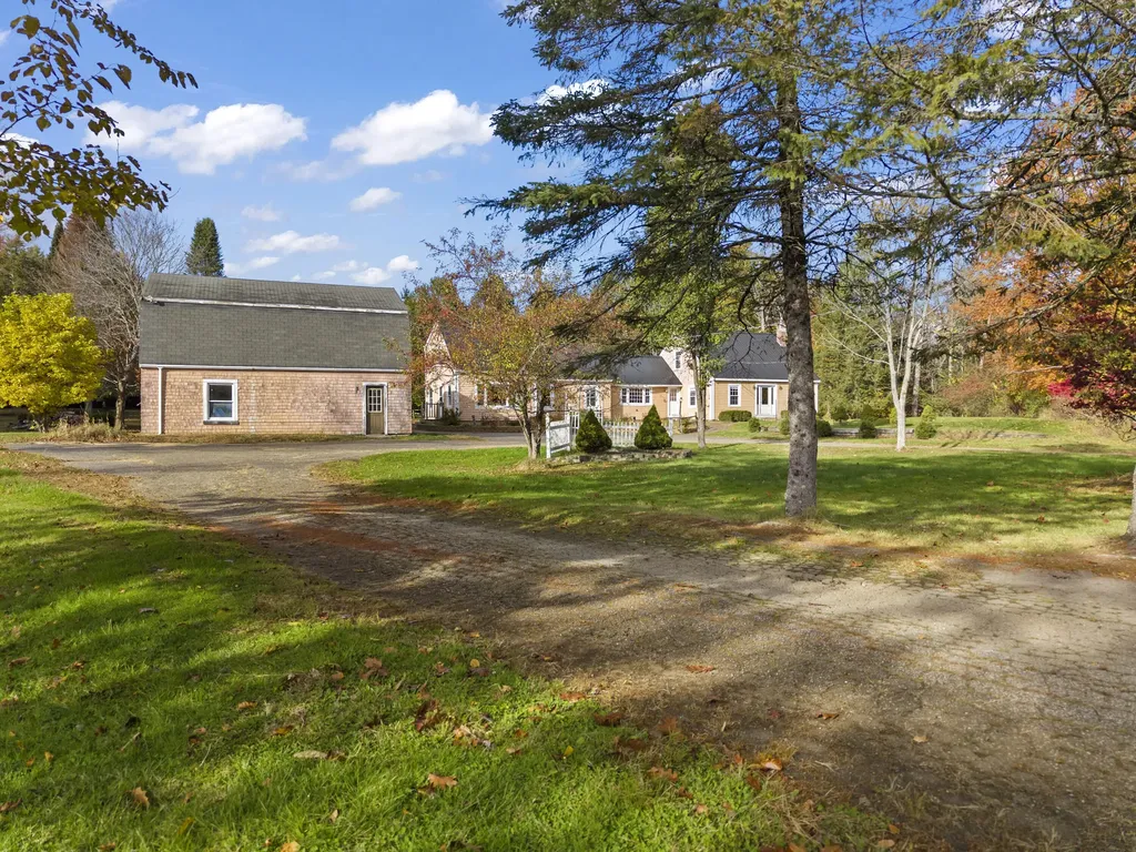 82 Carll Road Buxton ME 04093
