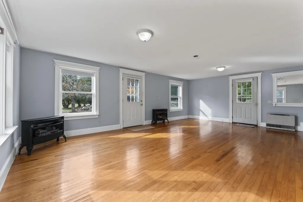 82 Carll Road Buxton ME 04093