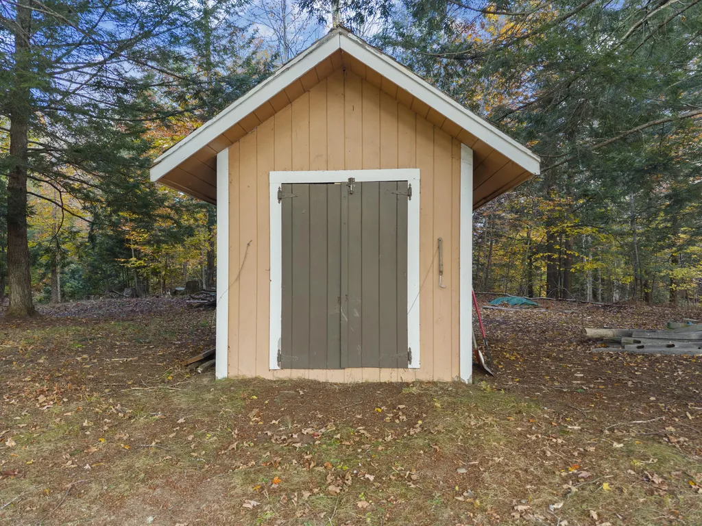 82 Carll Road Buxton ME 04093