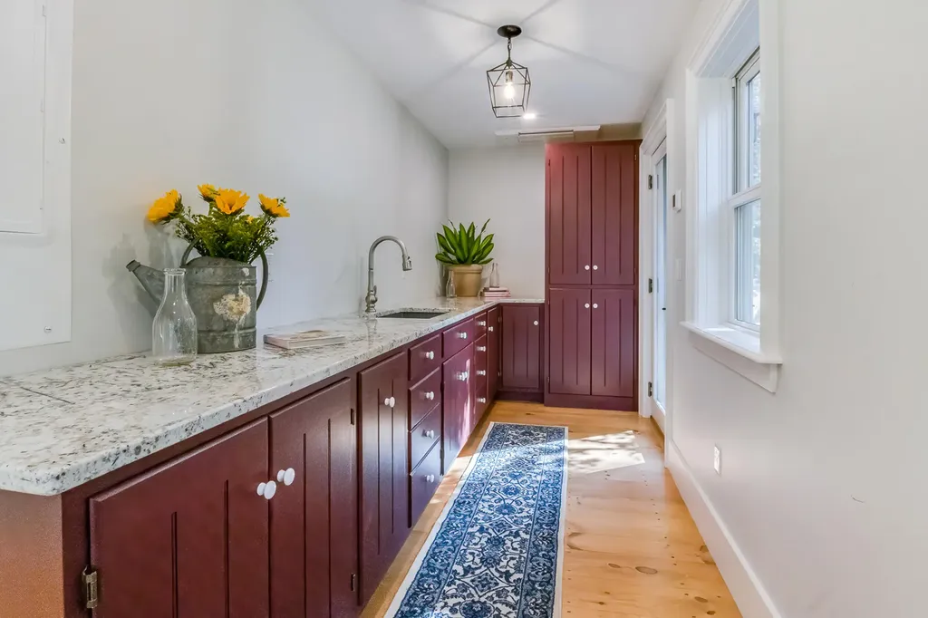 2668 Tatnic Road Wells ME 04090