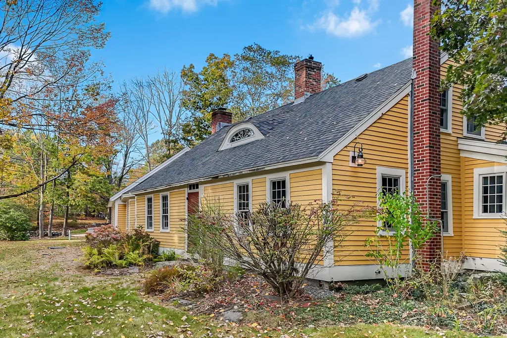 2668 Tatnic Road Wells ME 04090