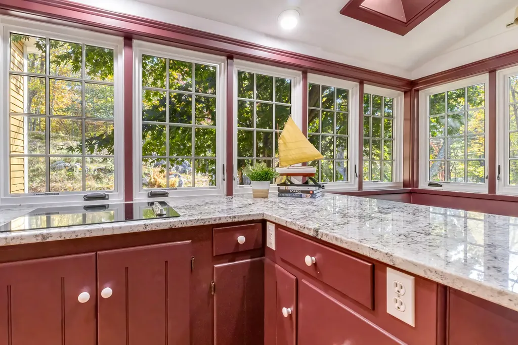 2668 Tatnic Road Wells ME 04090