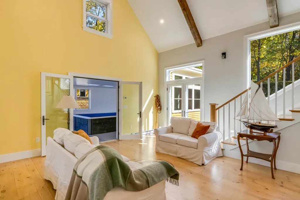 2668 Tatnic Road Wells ME 04090