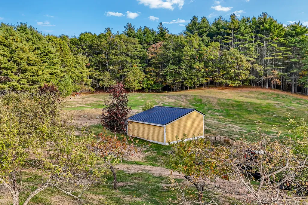 2668 Tatnic Road Wells ME 04090