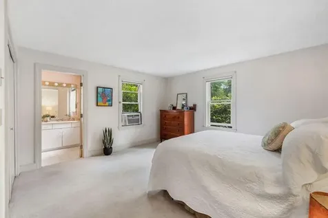 16 Oakwood Lane Kennebunk ME 04043