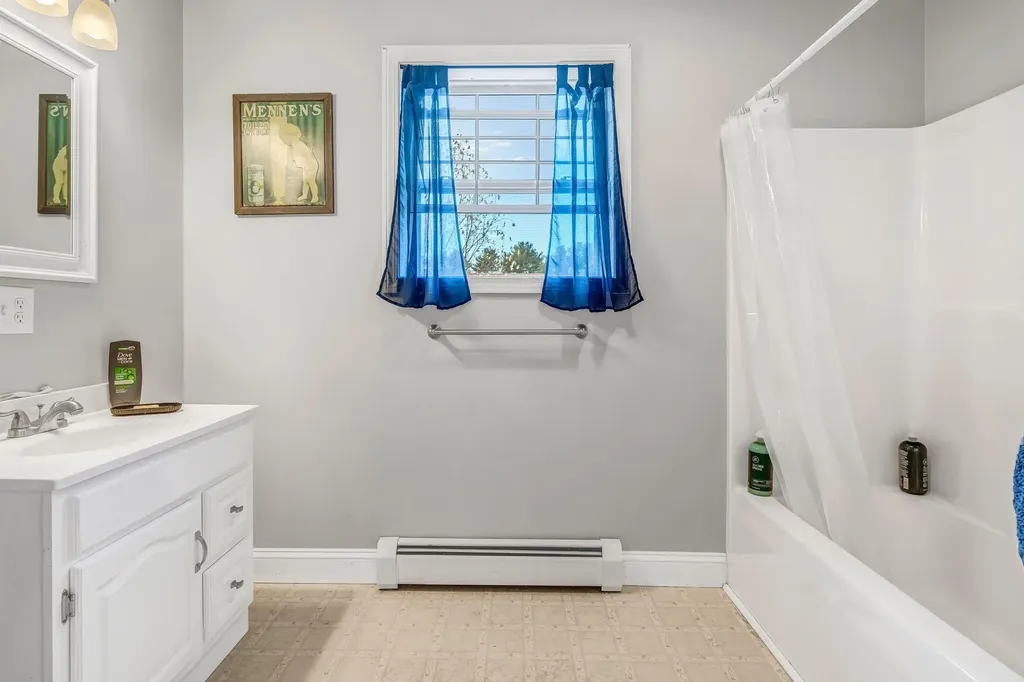 10 Independence Avenue Hampden ME 04444