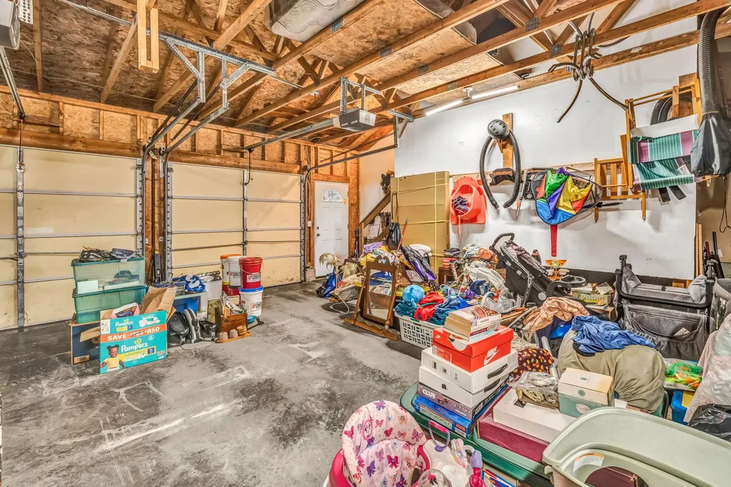 10 Independence Avenue Hampden ME 04444