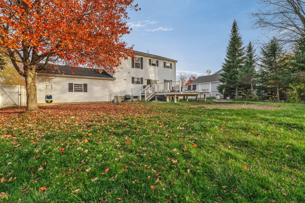10 Independence Avenue Hampden ME 04444