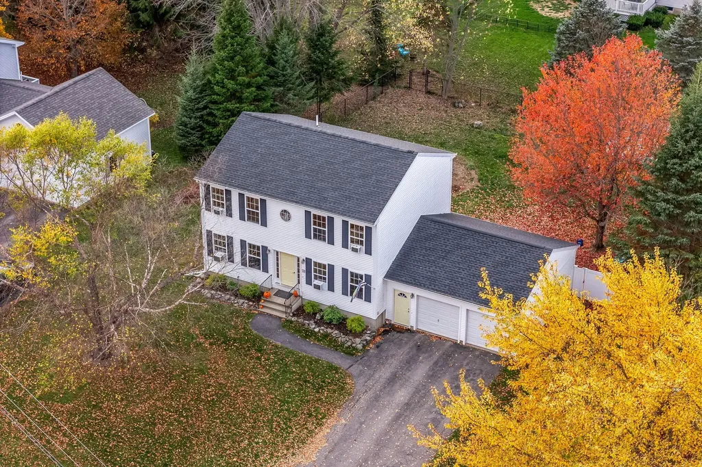 10 Independence Avenue Hampden ME 04444