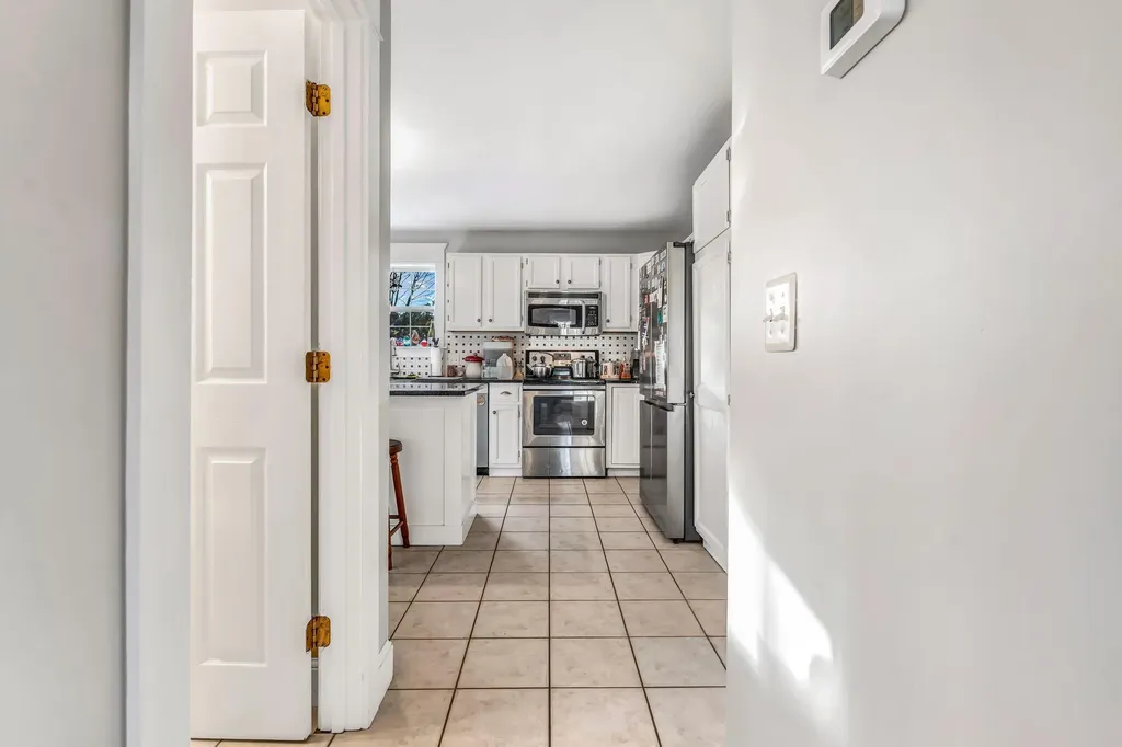 10 Independence Avenue Hampden ME 04444