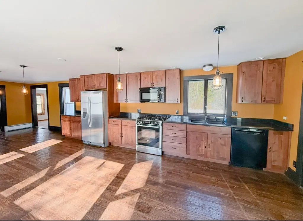 10 Jones Way Sullivan ME 04664