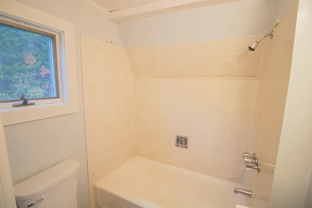 10 Jones Way Sullivan ME 04664