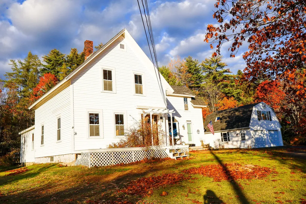 10 Jones Way Sullivan ME 04664