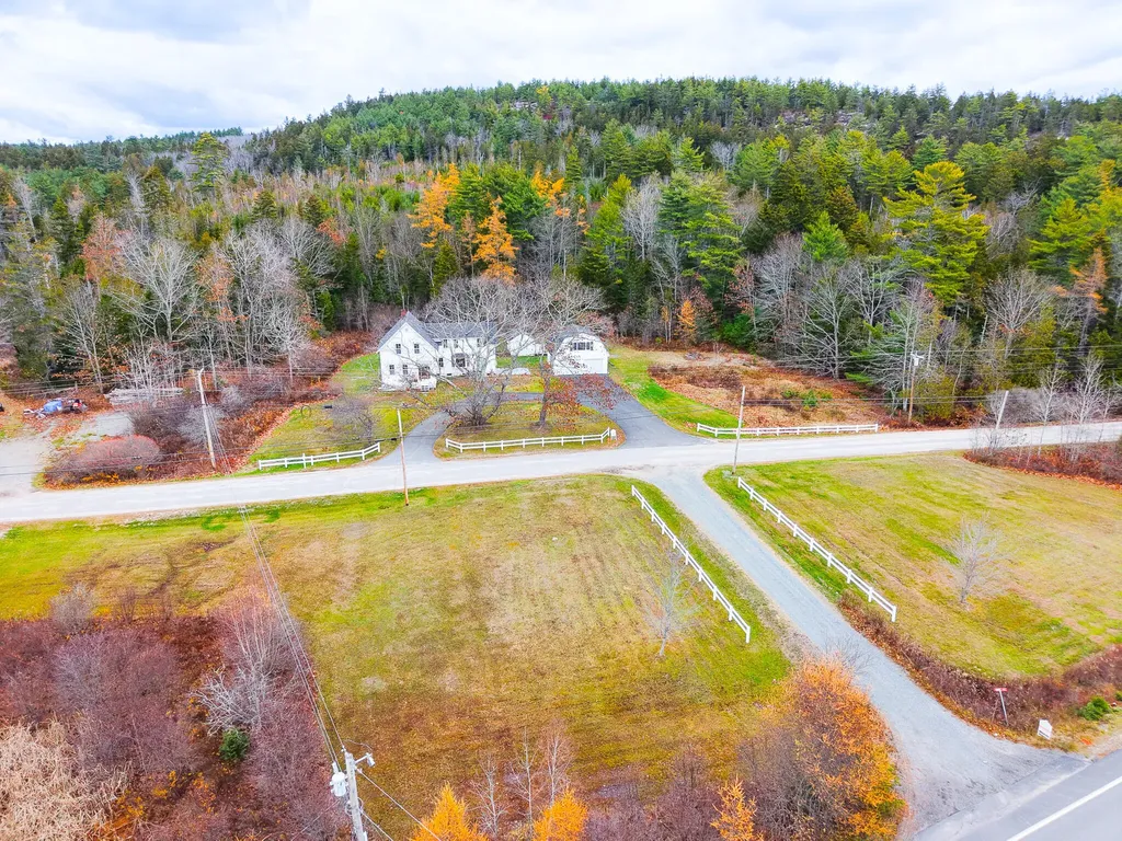 10 Jones Way Sullivan ME 04664
