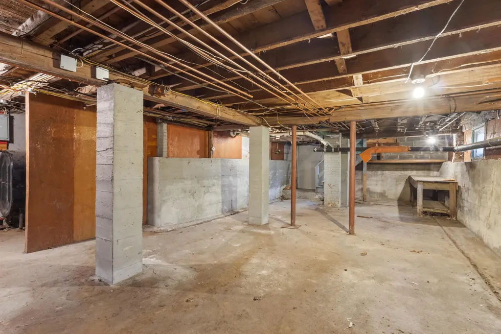 242 Lincoln Street Saco ME 04072