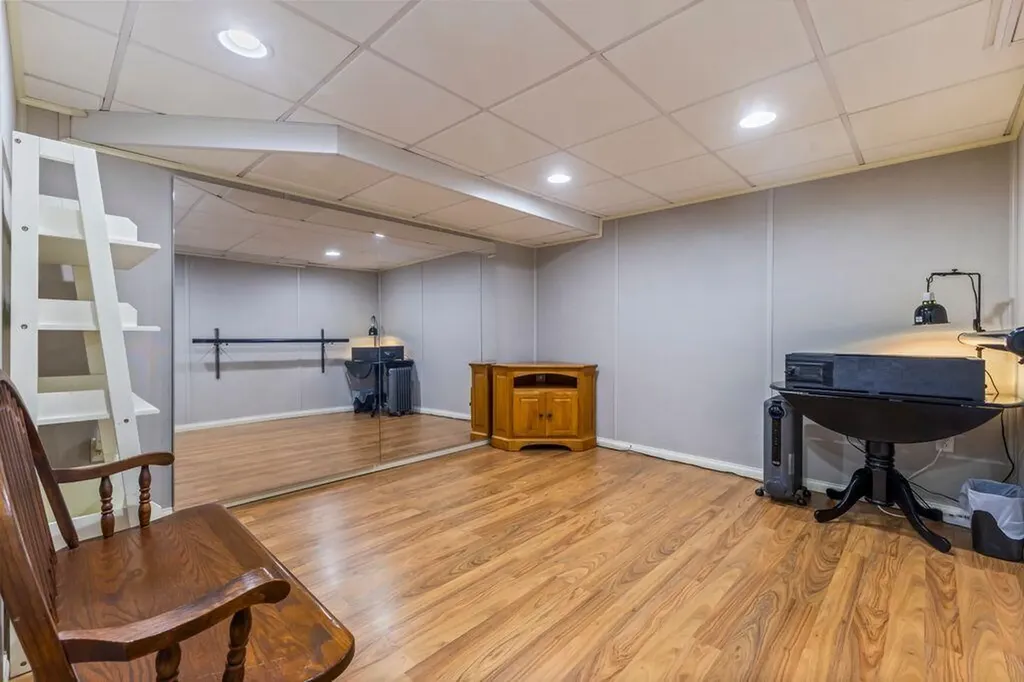 166 Pine Point Road Scarborough ME 04074