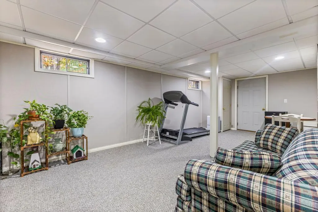 166 Pine Point Road Scarborough ME 04074