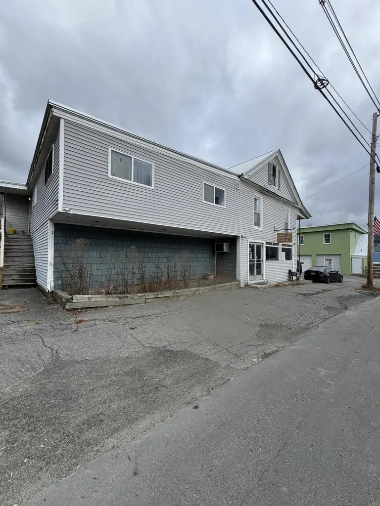 49 Main Street Hartland ME 04943