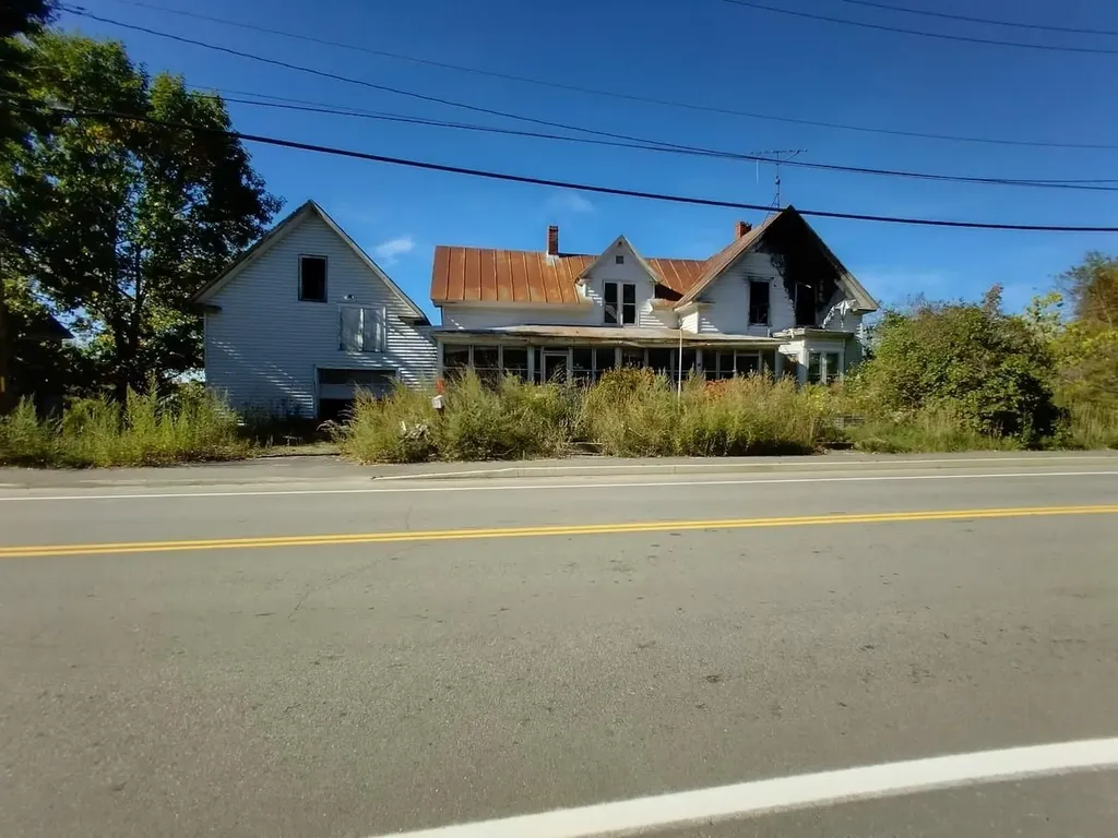 71 Pittsfield Avenue Hartland ME 04943