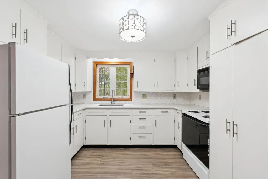 44 Brown Street Kennebunk ME 04043