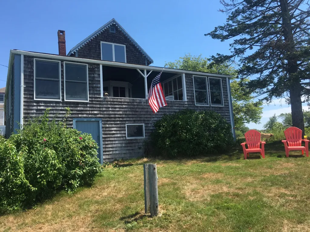 42 Thistle Lane Long Island ME 04050