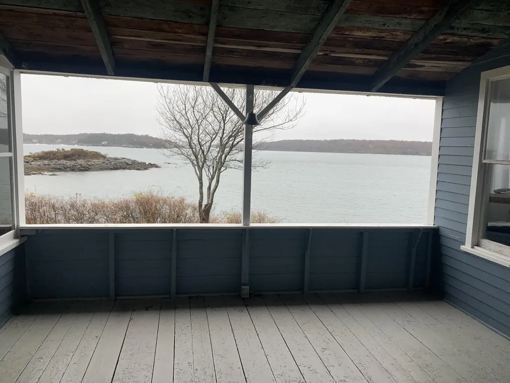 42 Thistle Lane Long Island ME 04050
