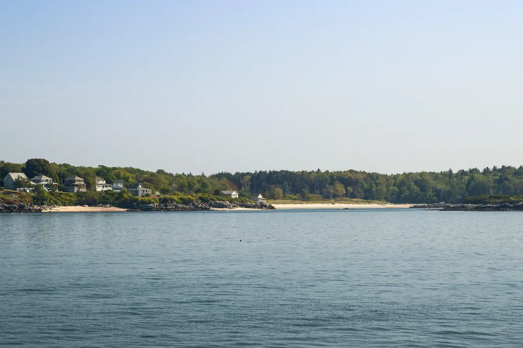 42 Thistle Lane Long Island ME 04050